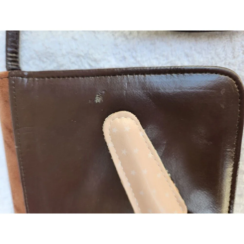 Unbranded strap has